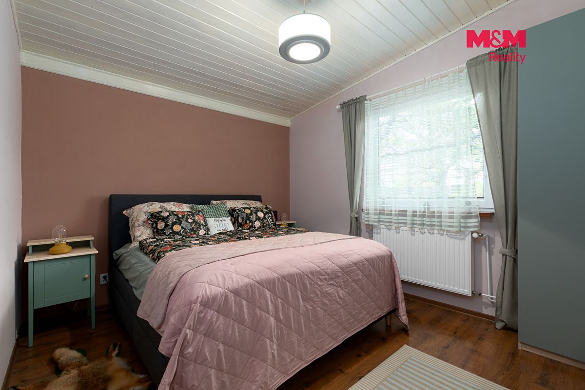 Prodej rodinného domu 202 m², pozemek 1002 m² – fotografie 3