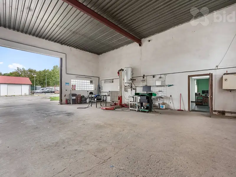 Pronájem komerční nemovitosti 100 m², Praha – náhled fotky 1