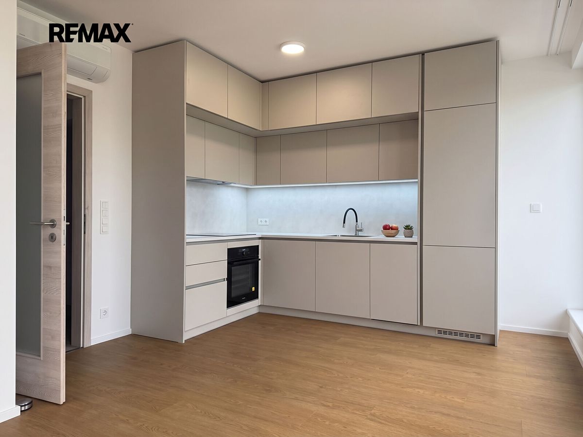 Pronájem bytu 2+kk 53 m²