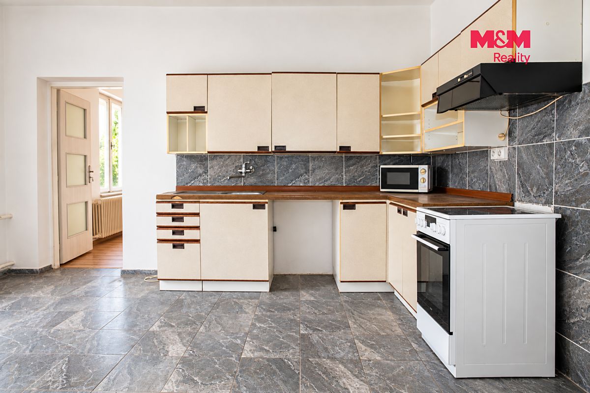Prodej rodinného domu 135 m², pozemek 376 m² – fotografie 2