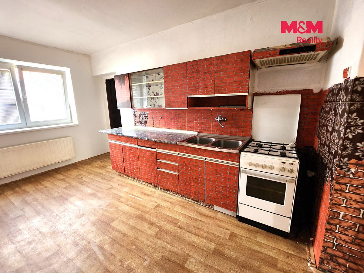 Prodej rodinného domu 160 m², pozemek 256 m² – fotografie 3