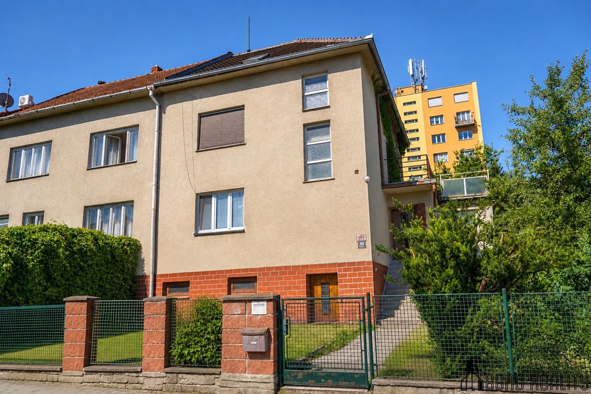 Prodej rodinného domu 168 m², pozemek 591 m² – fotografie 3