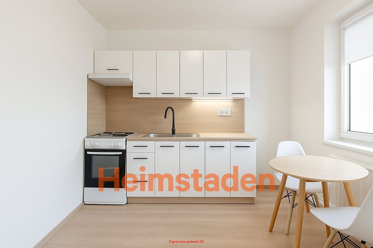 Pronájem bytu 2+kk 41 m² – fotografie 2