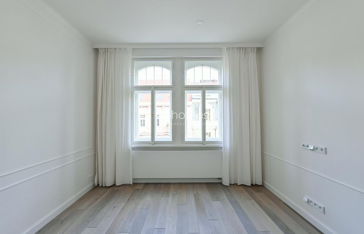 Pronájem bytu 2+kk 56 m² – fotografie 4