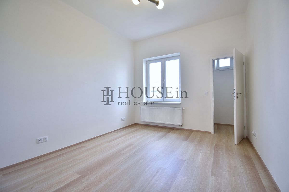 Pronájem bytu 2+kk 37 m² – fotografie 2
