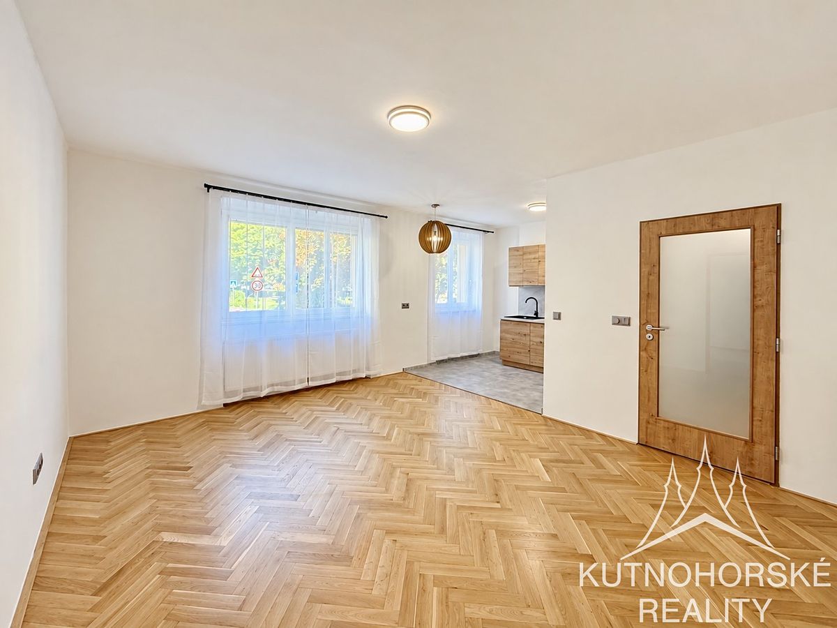 Pronájem bytu 3+kk 69 m² – fotografie 2