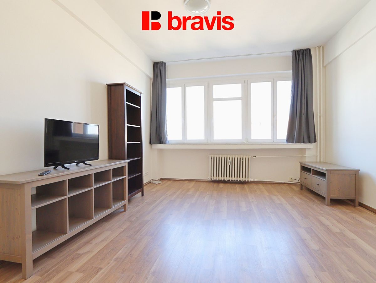 Pronájem bytu 2+1 72 m² – fotografie 4