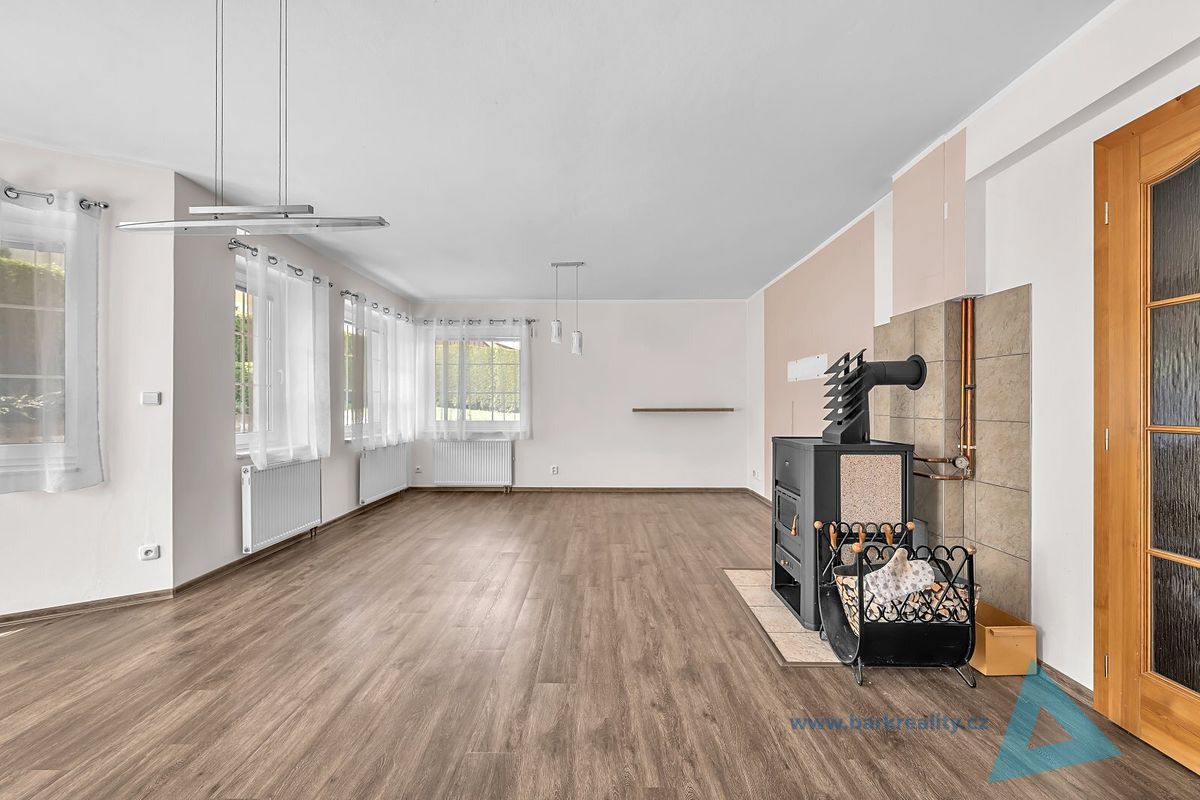 Prodej rodinného domu 180 m², pozemek 628 m² – fotografie 5