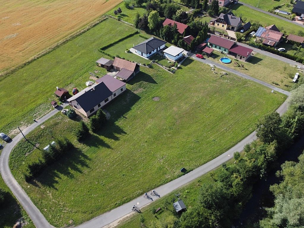 Prodej stavebního pozemku 763 m² – fotografie 2