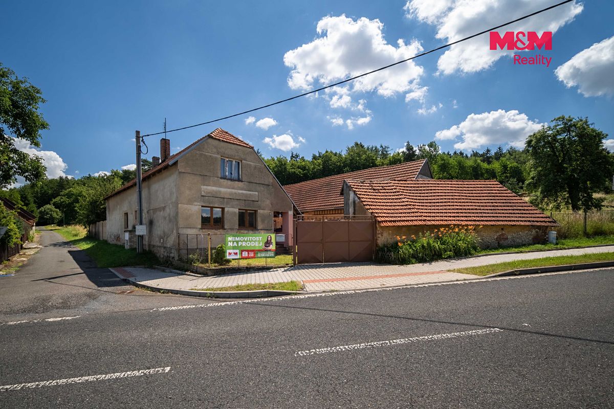 Prodej rodinného domu 146 m², pozemek 2372 m² – fotografie 3