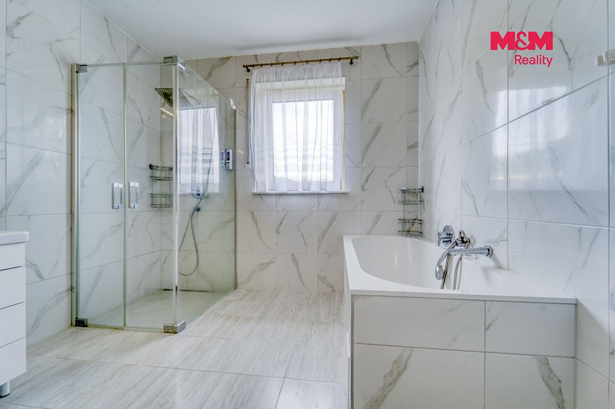 Prodej rodinného domu 121 m², pozemek 1030 m² – fotografie 3