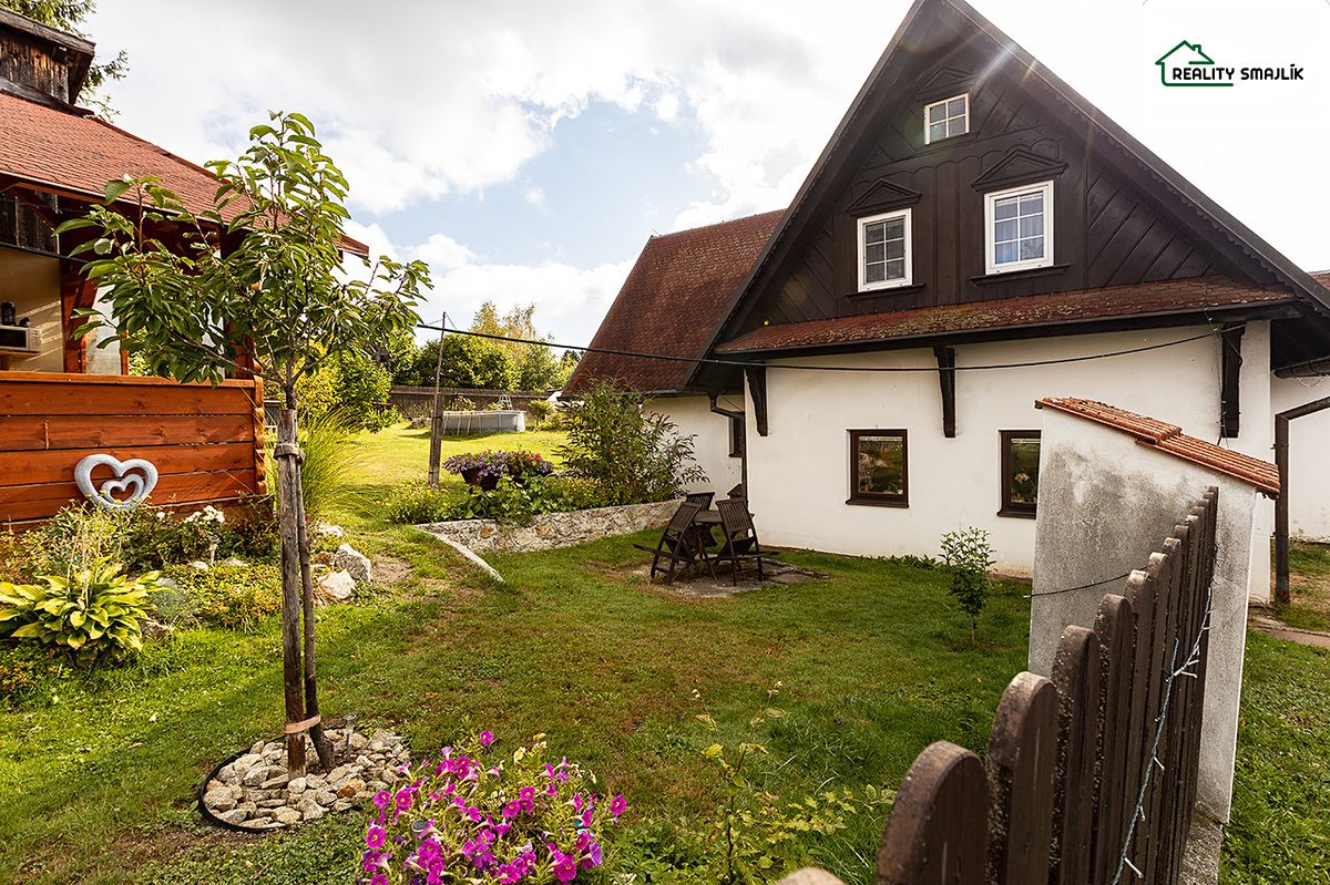 Prodej rodinného domu 180 m², pozemek 1171 m²