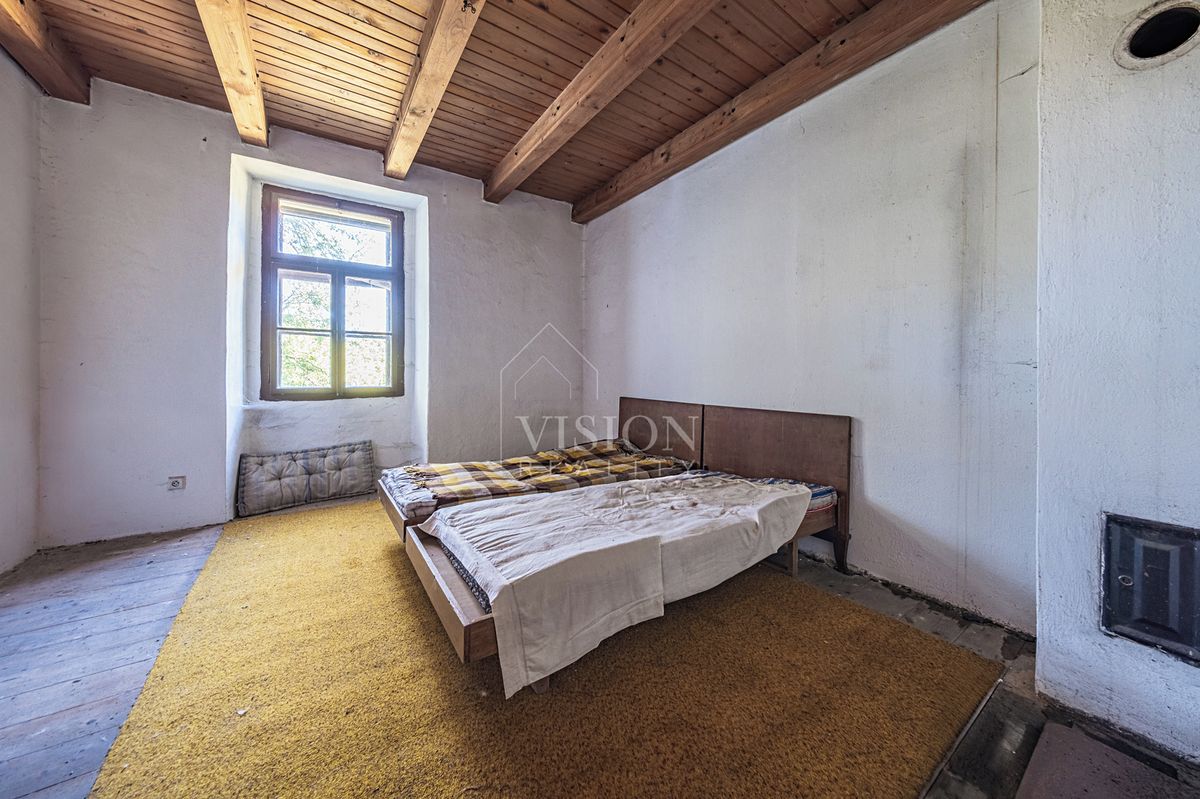 Prodej rodinného domu 408 m², pozemek 715 m² – fotografie 4