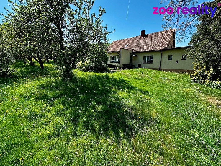 Haus zum Kauf, 300 m² (2 von 38)