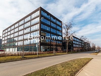 Pronájem kanceláře 385 m²