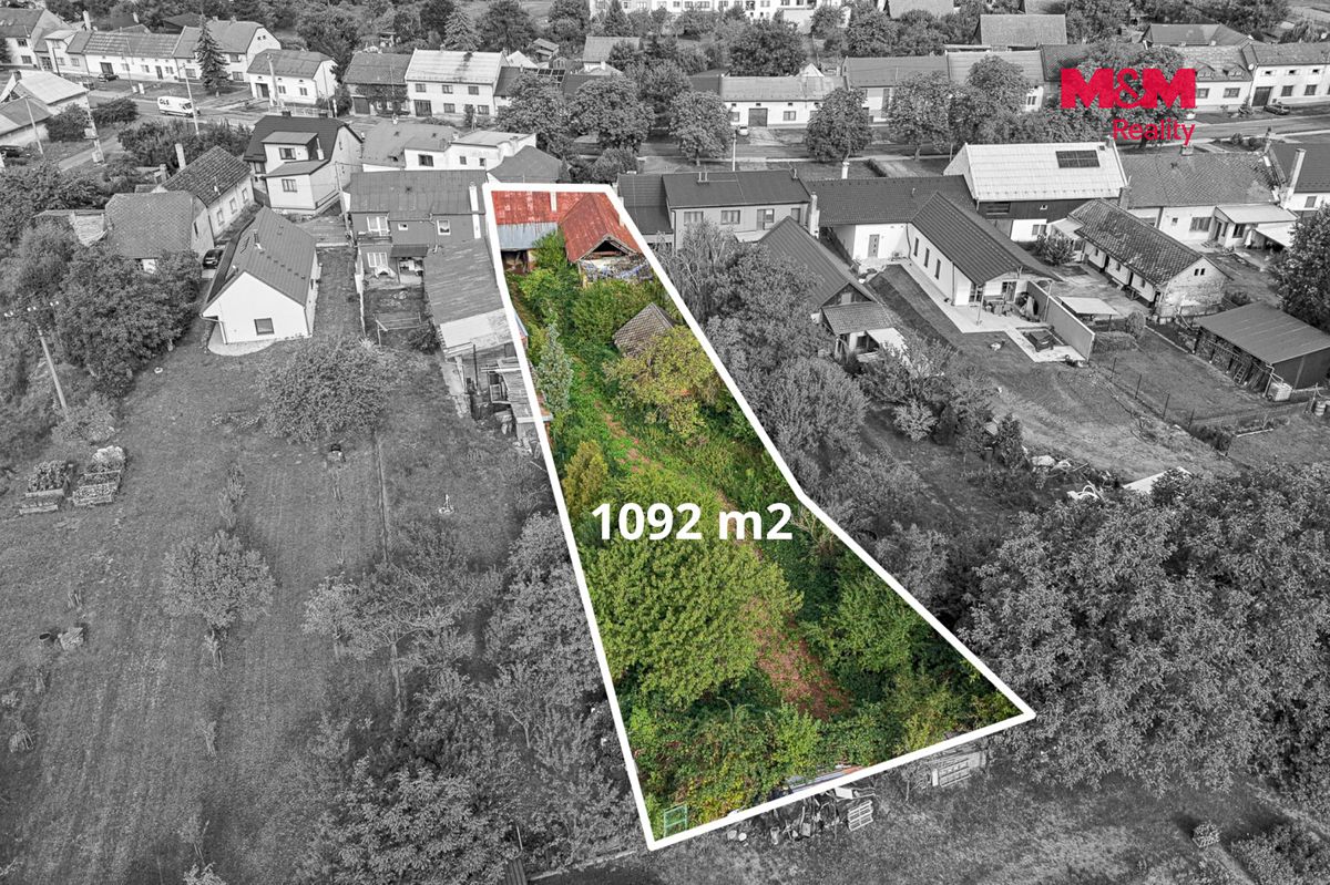 Prodej rodinného domu 217 m², pozemek 1092 m² – fotografie 2