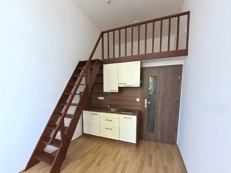 Pronájem bytu 1+kk 26 m², Liberec – náhled fotky 3