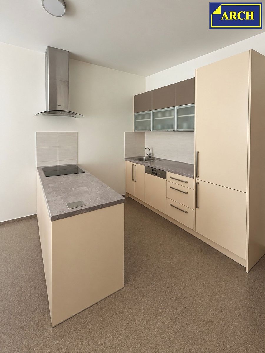 Pronájem bytu 2+kk 72 m² – fotografie 2