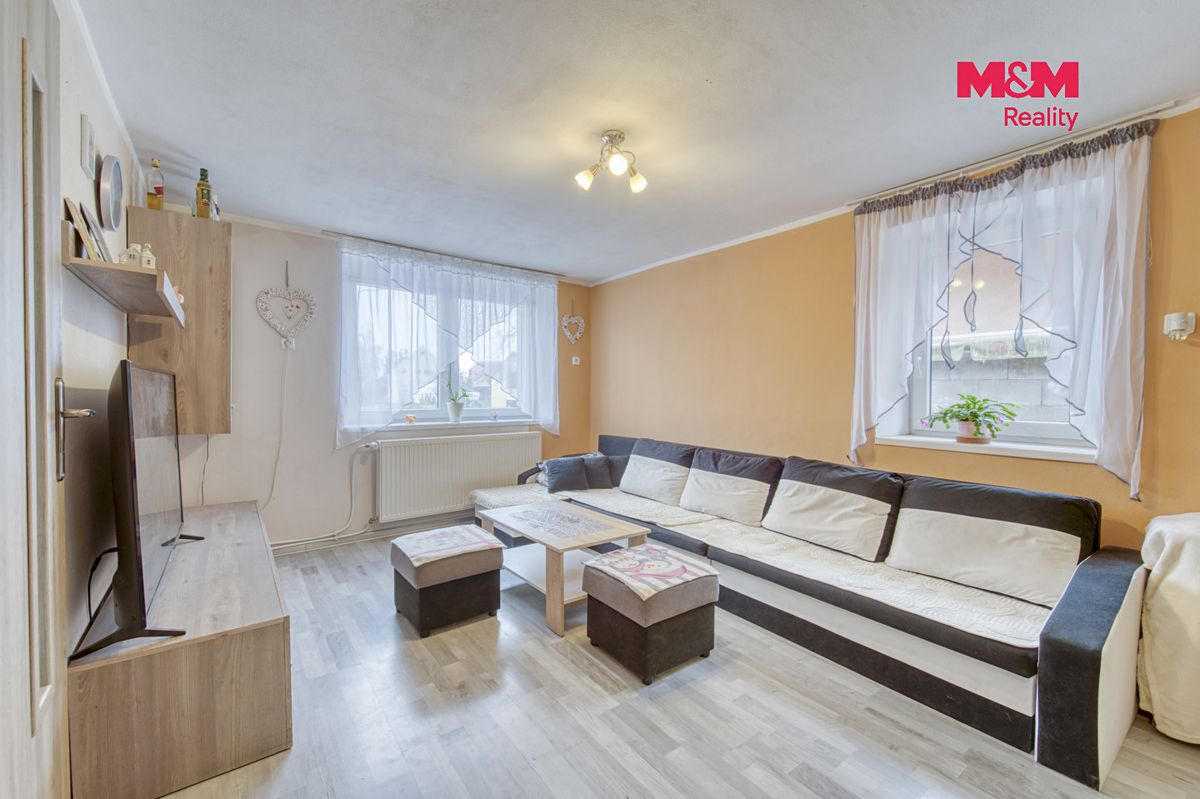 Prodej rodinného domu 142 m², pozemek 269 m² – fotografie 2