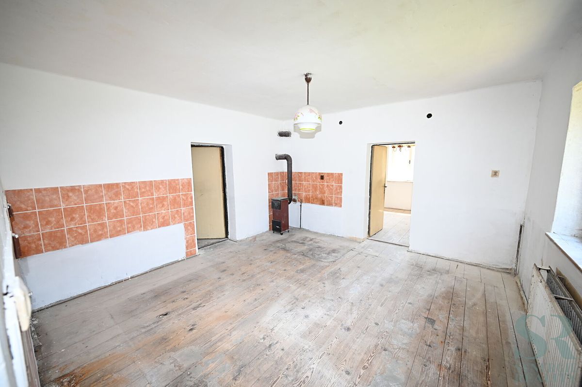Prodej rodinného domu 135 m², pozemek 1568 m² – fotografie 4