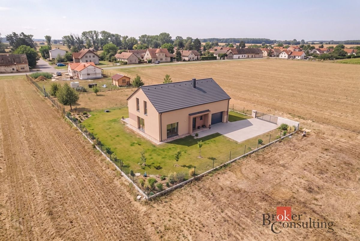 Prodej stavebního pozemku 1367 m² – fotografie 2