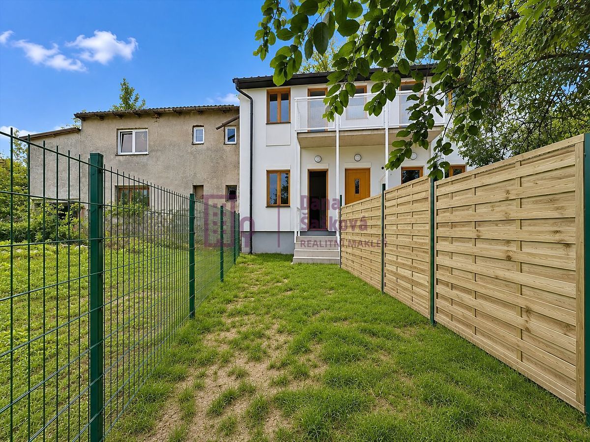 Pronájem bytu 2+kk 34 m² – fotografie 3