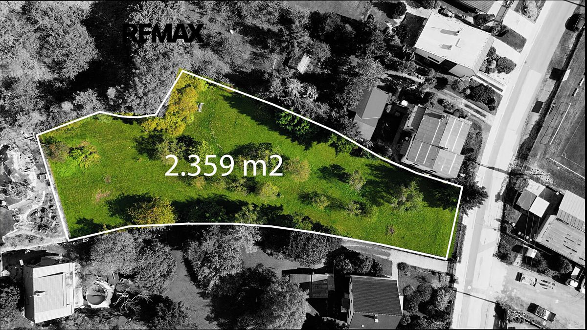Prodej stavebního pozemku 2359 m² – fotografie 3