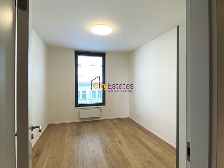 Pronájem bytu 2+kk, 56 m² (9 z 25)