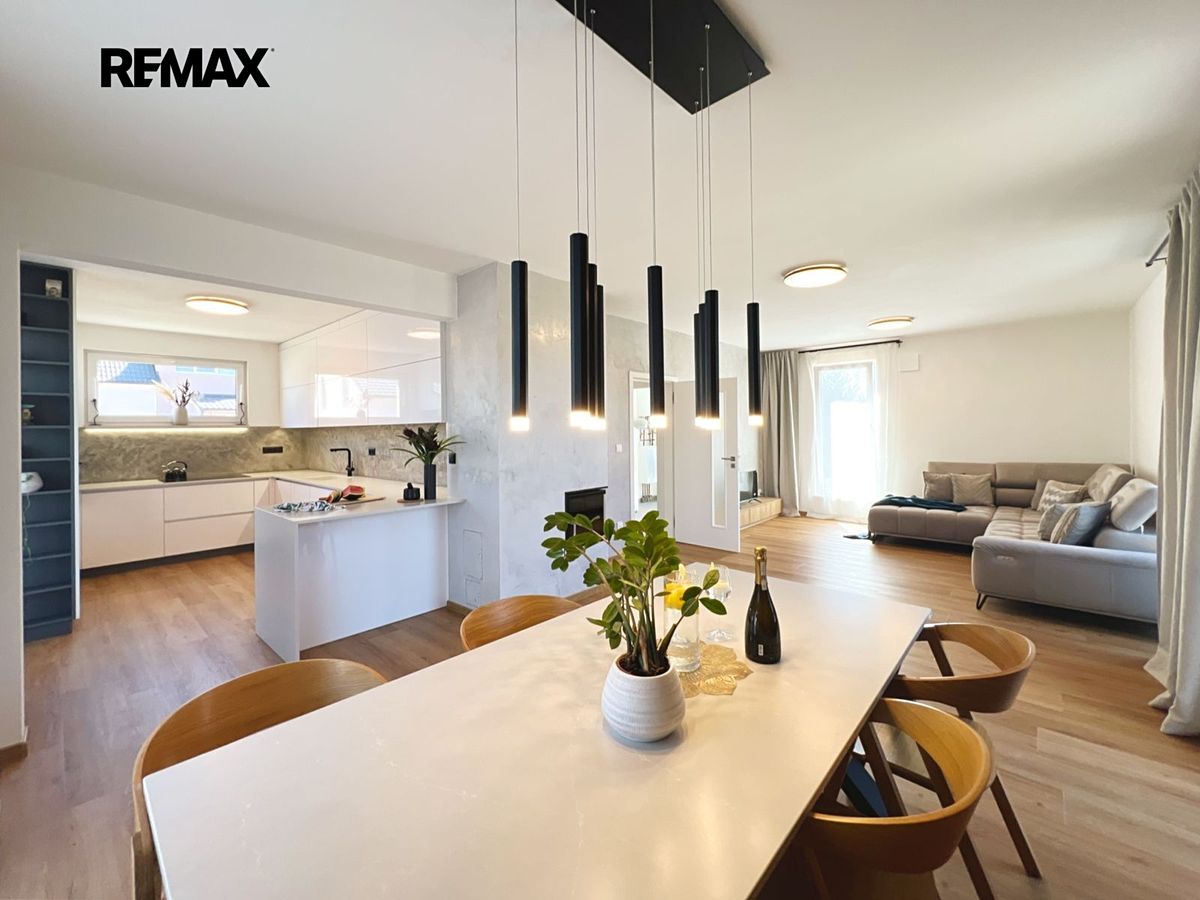 Prodej rodinného domu 125 m², pozemek 498 m² – fotografie 2