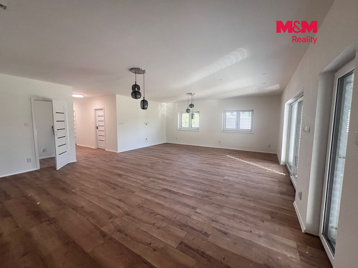 Prodej rodinného domu 105 m², pozemek 764 m² – fotografie 4