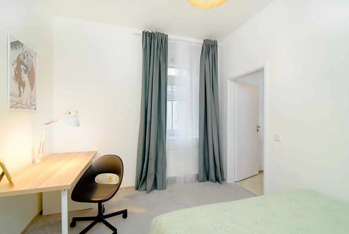 Pronájem bytu 2+kk 45 m² – fotografie 2