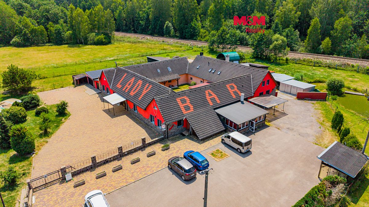 Prodej rodinného domu 829 m², pozemek 22298 m²