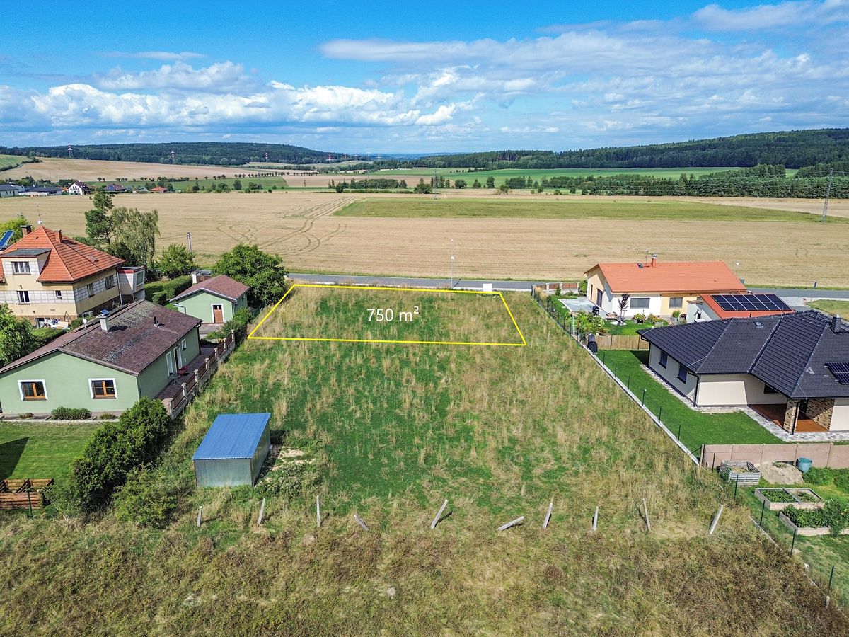 Prodej stavebního pozemku 750 m² – fotografie 3
