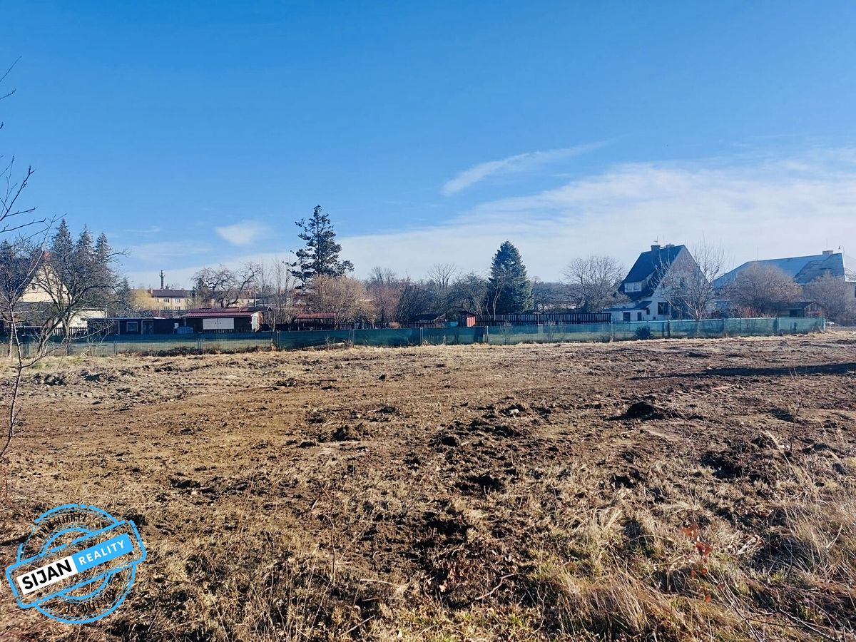 Prodej stavebního pozemku 3305 m² – fotografie 3