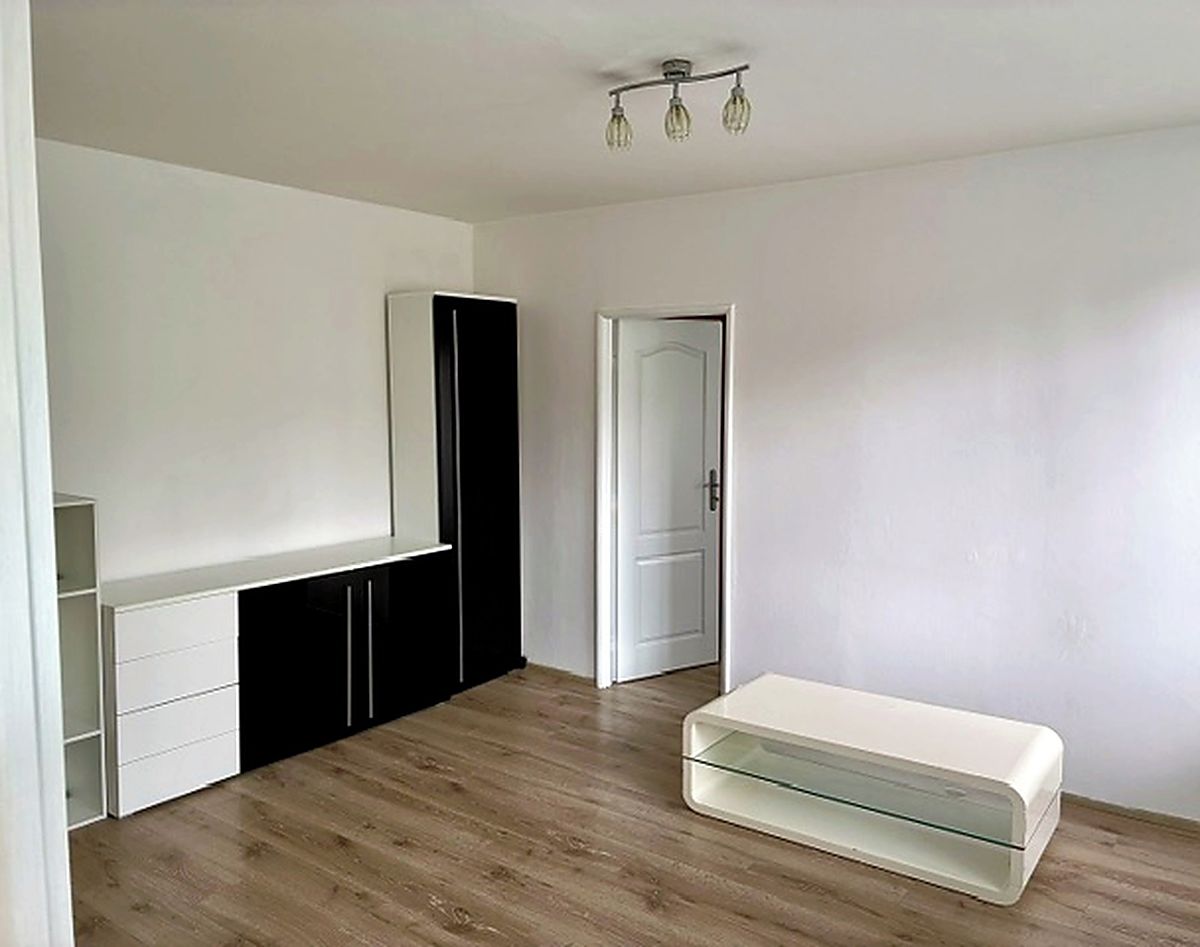 Pronájem bytu 3+1 60 m² – fotografie 4