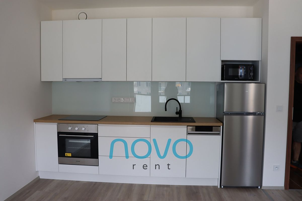 Pronájem bytu 1+kk 35 m²