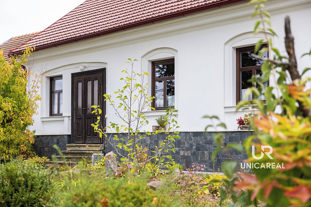 Prodej zemědělské usedlosti 330 m², pozemek 1643 m²