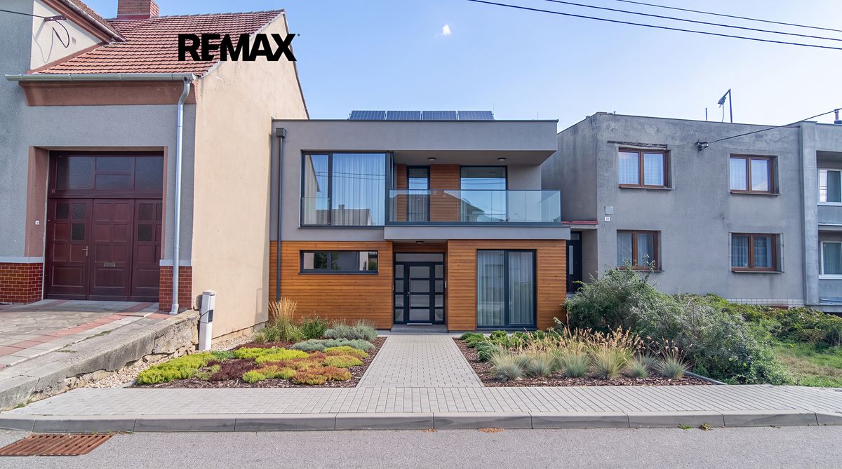 Prodej stavebního pozemku 1623 m² – fotografie 2