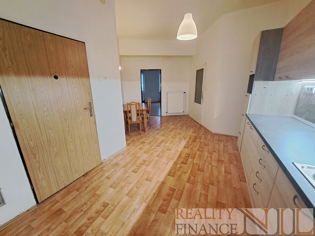 Pronájem bytu 2+1 64 m² – fotografie 3