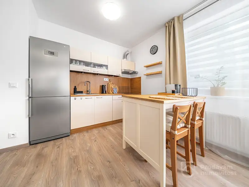 Prodej bytu 1+kk 33 m², Praha – náhled fotky 3