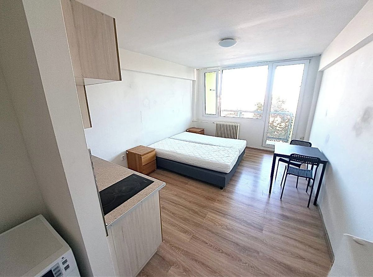 Pronájem bytu 1+kk 27 m² – fotografie 2