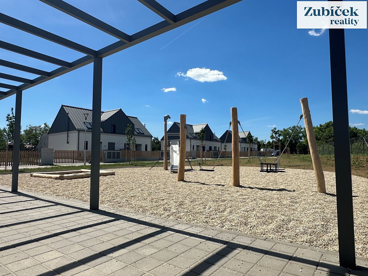 Prodej stavebního pozemku 1025 m² – fotografie 5