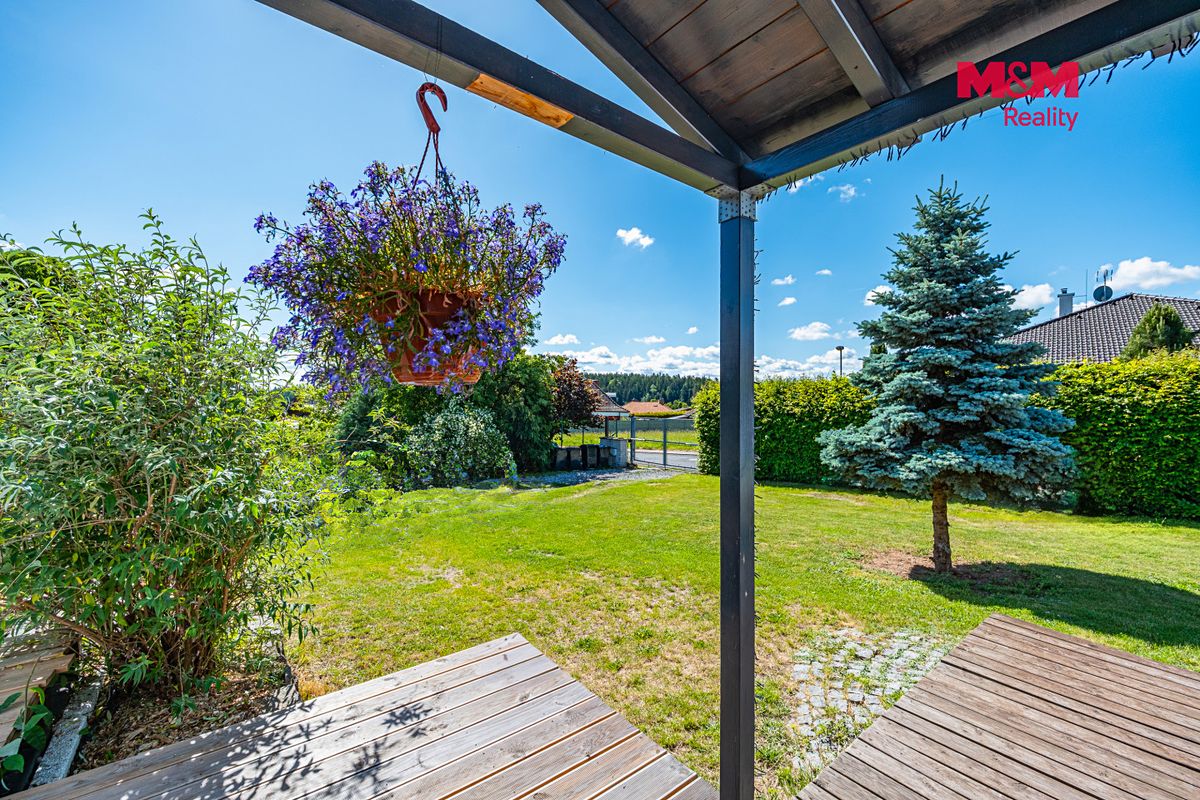 Prodej rodinného domu 120 m², pozemek 1320 m² – fotografie 3