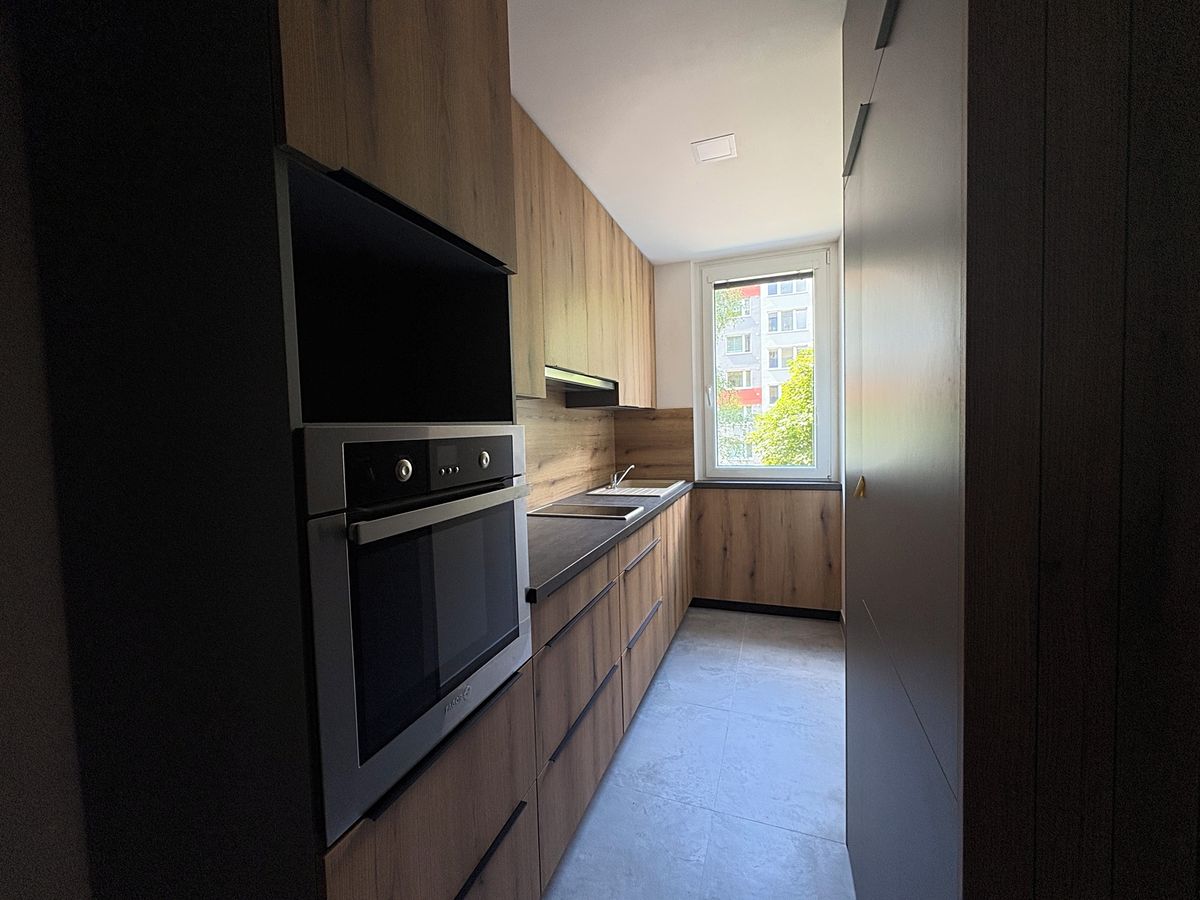 Pronájem bytu 1+1 32 m² – fotografie 3