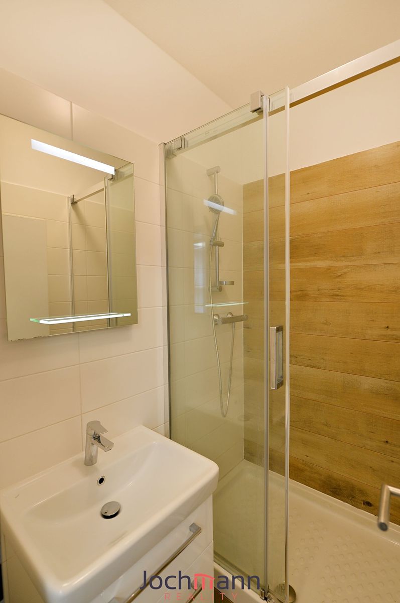 Pronájem kanceláře 32 m² – fotografie 4
