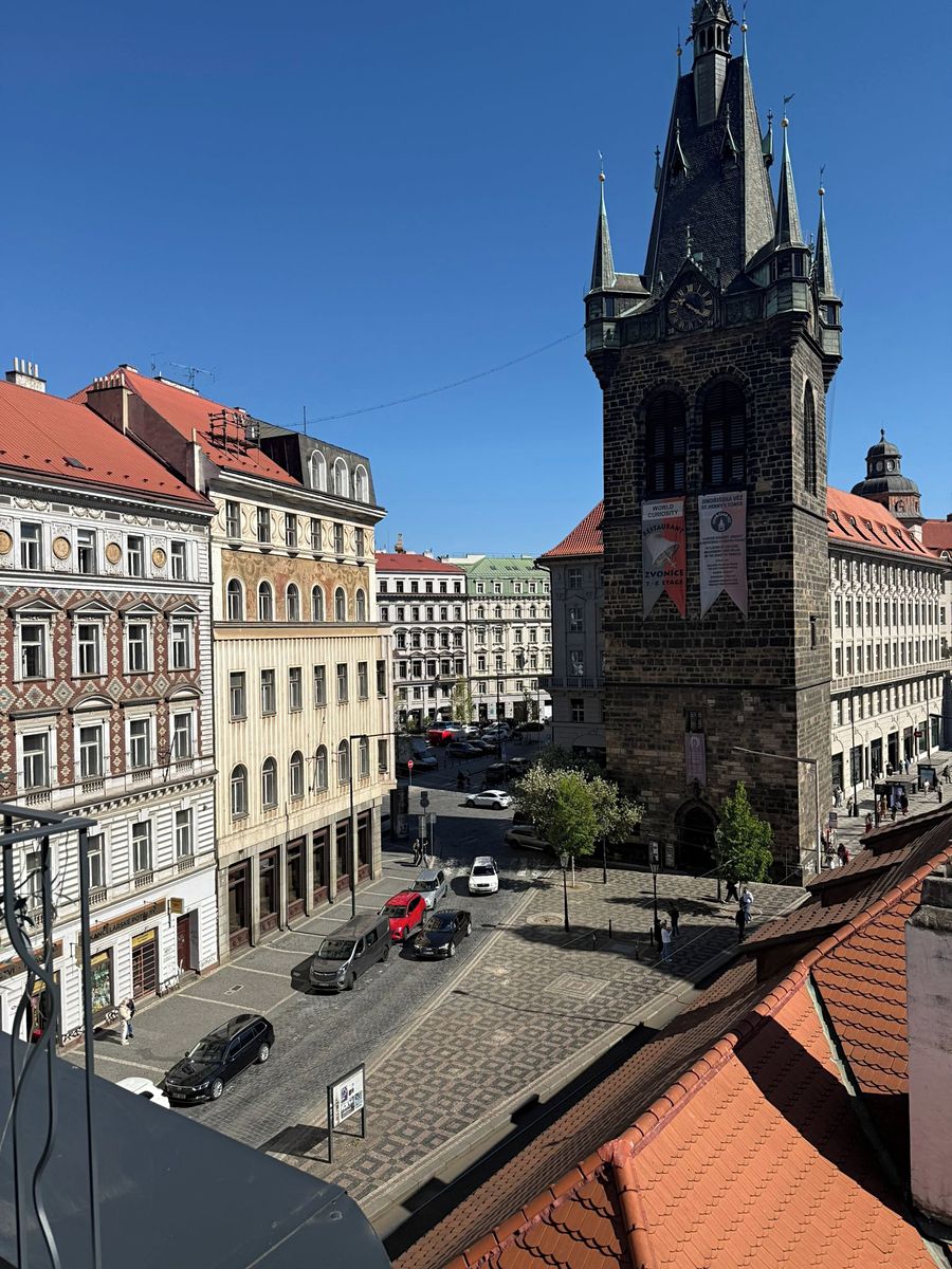 Pronájem garážového stání 13 m² – fotografie 3