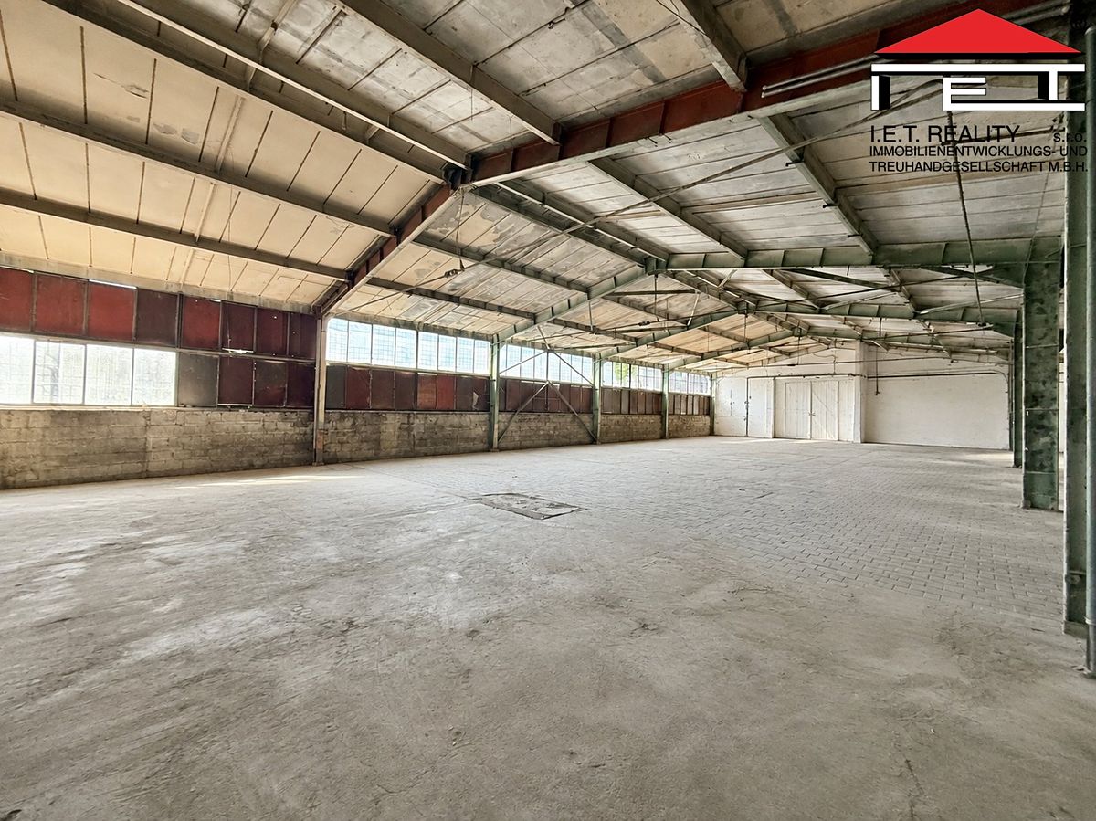Pronájem skladového prostoru 554 m² – fotografie 2