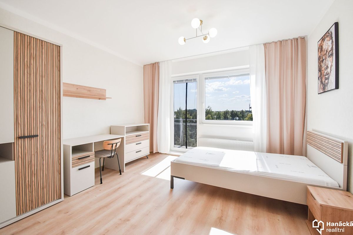 Pronájem bytu 1+kk 29 m² – fotografie 4