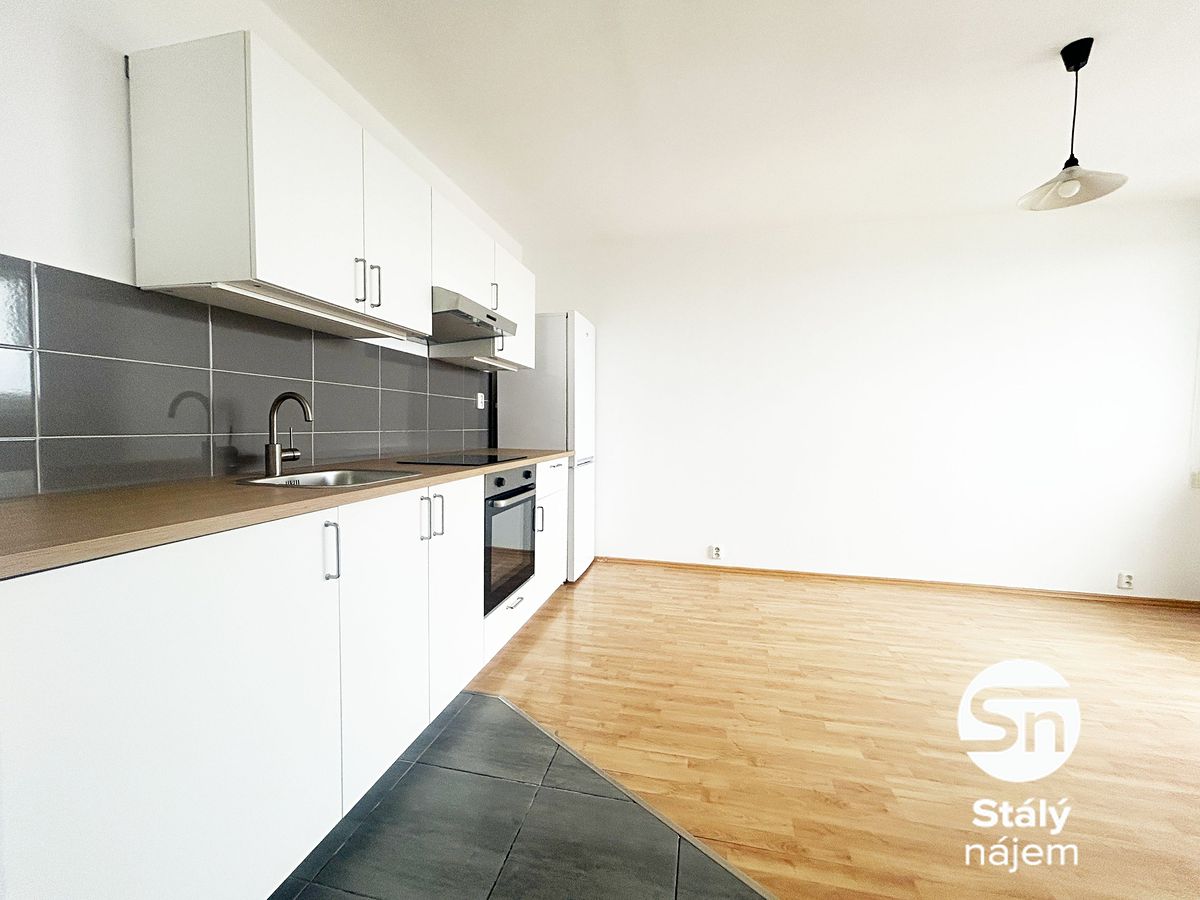 Pronájem bytu 2+kk 33 m² – fotografie 2