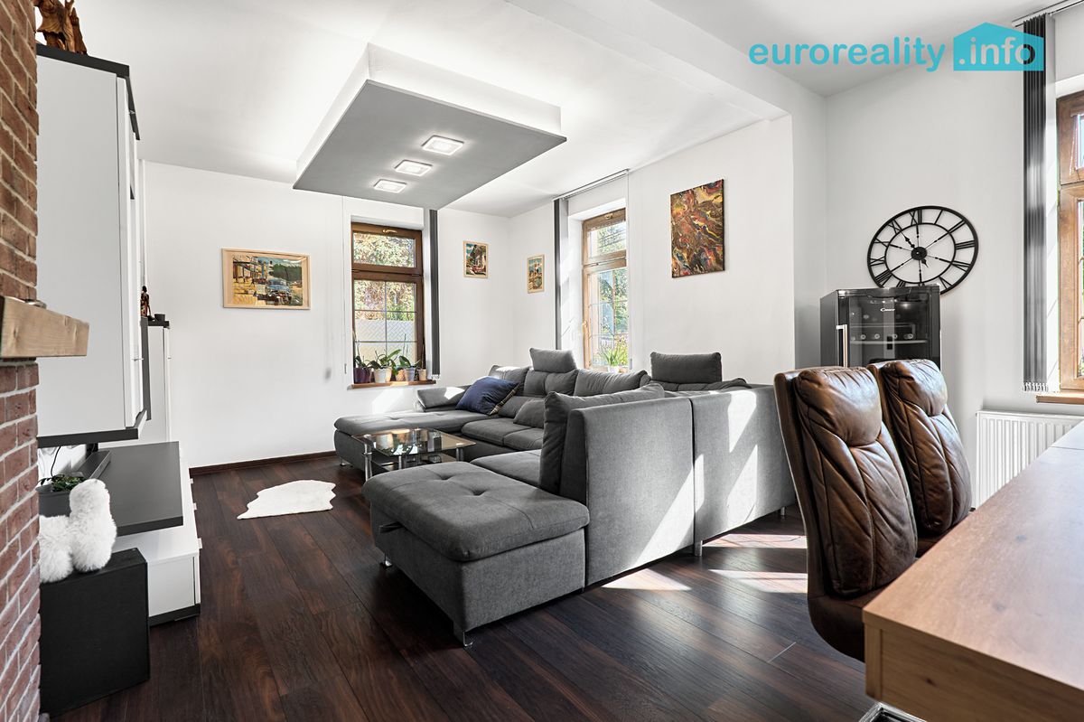 Prodej rodinného domu 470 m², pozemek 682 m² – fotografie 5
